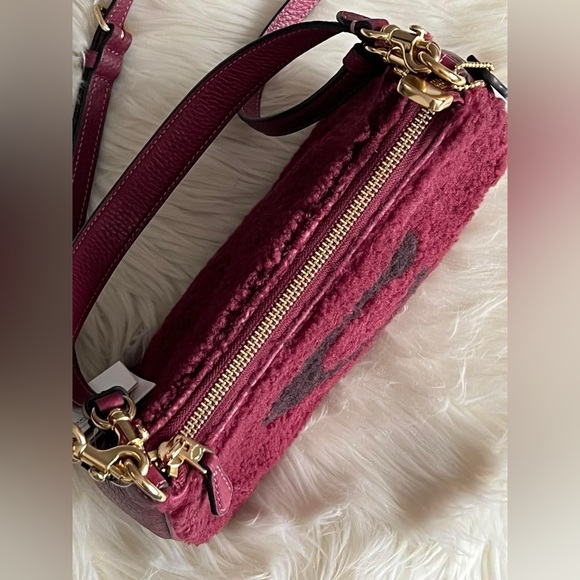 CE557 - Coach Teri Shoulder Bag with Coach Motif - Picture 9 of 14